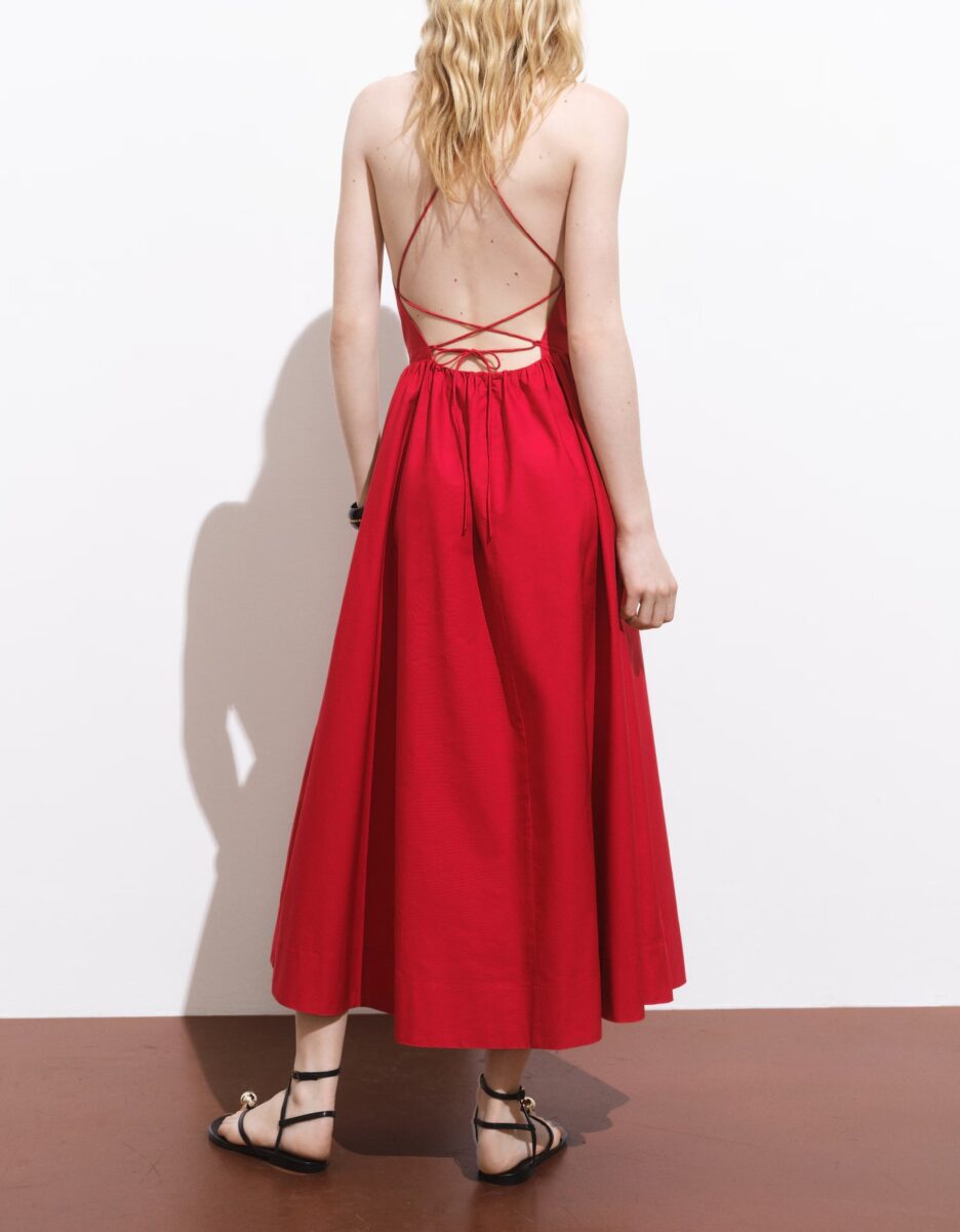 Per dei look di fine estate super cute, punta su questi Abiti con schiena scoperta