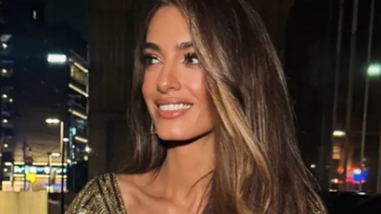 Venezia 2025, Amal Clooney è regina di stile con l’abito tubino color giallo burro, must di stagione FOTO