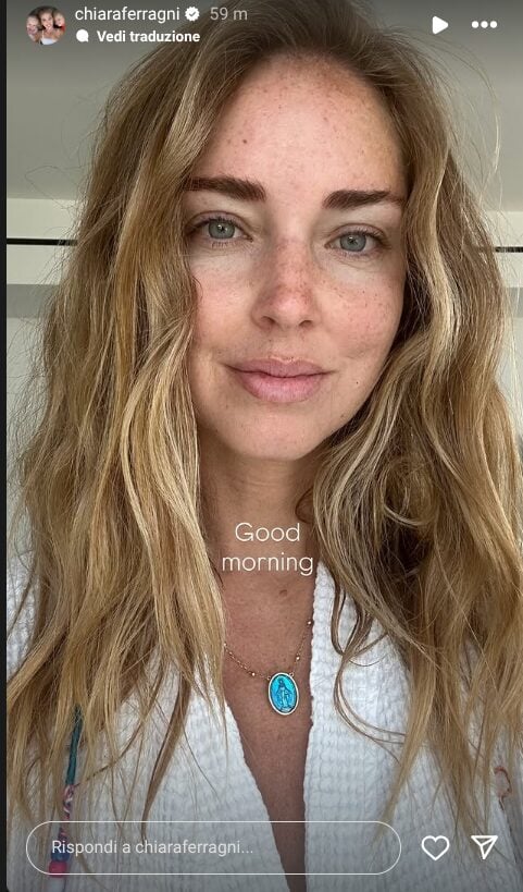 Chiara Ferragni, al naturale senza trucco e con i capelli mossi: come non l’avete mai vista prima!