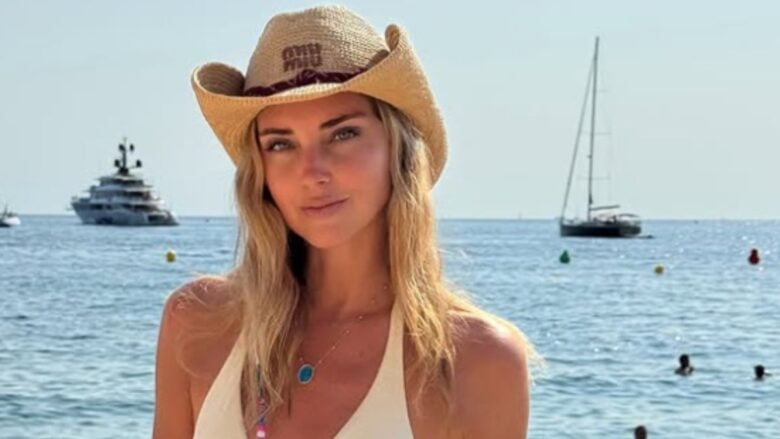 Chiara Ferragni sfoggia il perfetto Look casual-chic da spiaggia! FOTO