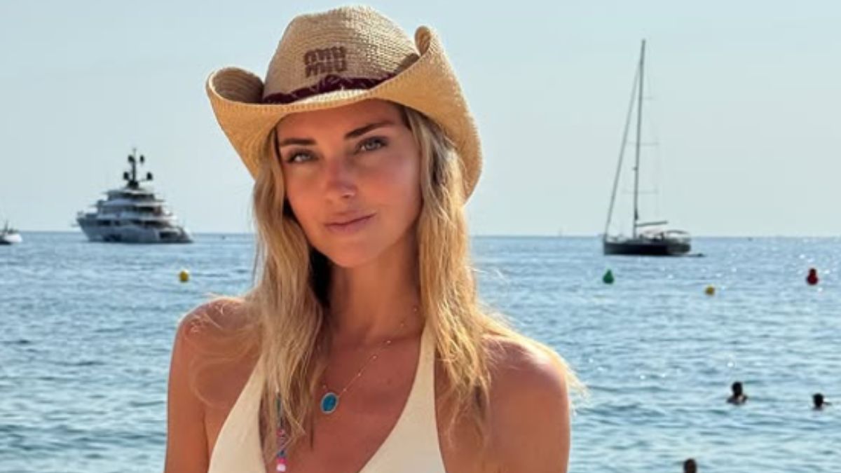 Chiara Ferragni sfoggia il perfetto Look casual-chic da spiaggia! FOTO