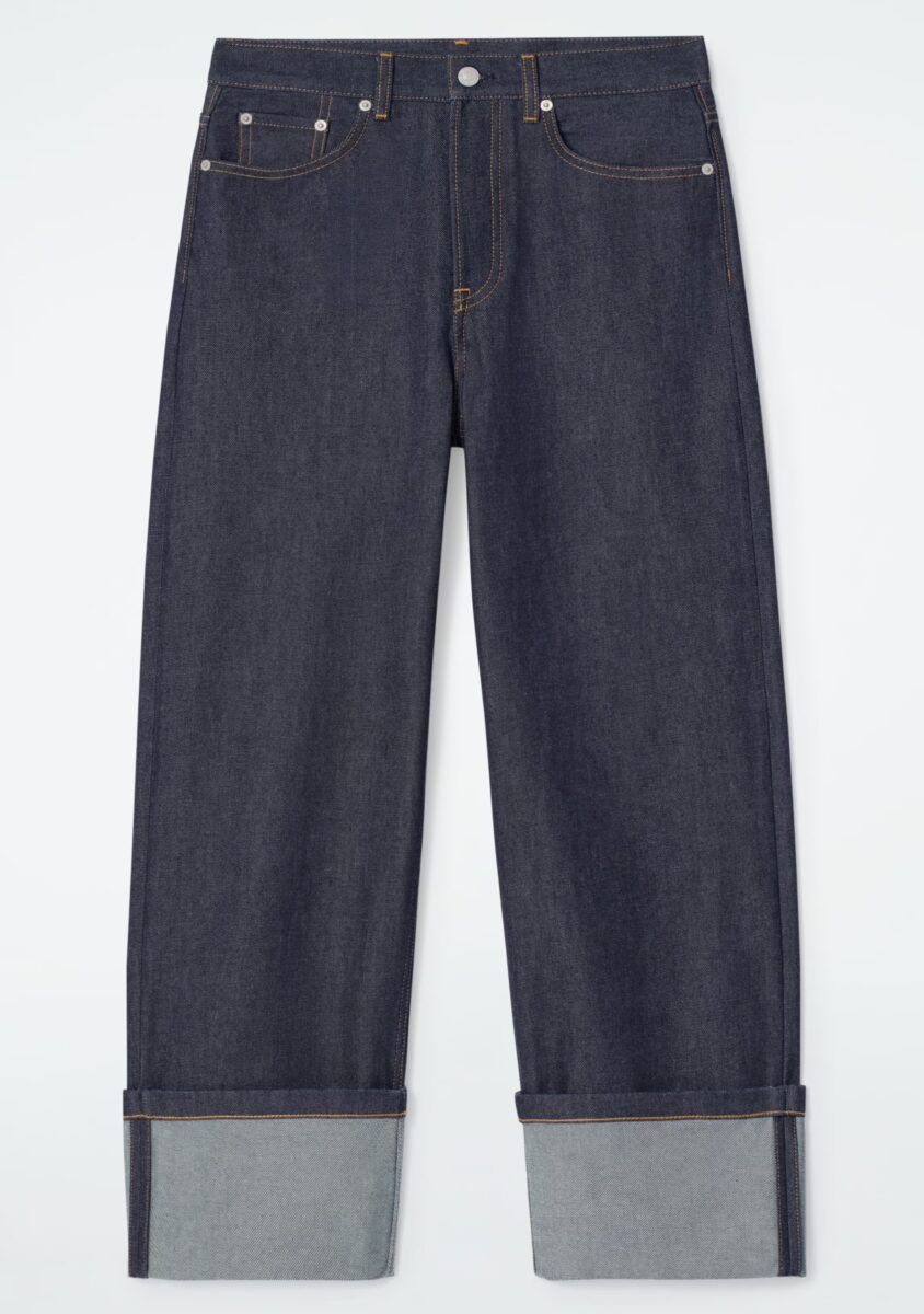 Jeans con risvolto, la tendenza easy-chic da indossare ora!