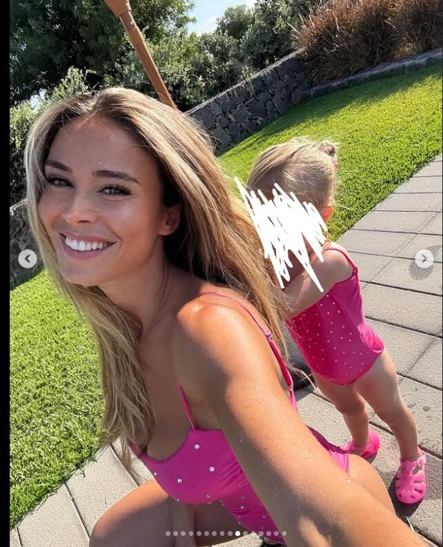 Diletta Leotta, per il mare sceglie il Look coordinato con la sua bambina: super cool!
