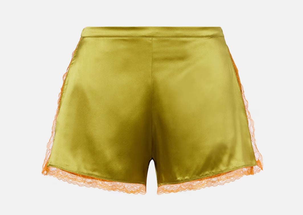 Per look romantici e femminili, puntate sugli Shorts in pizzo e satin