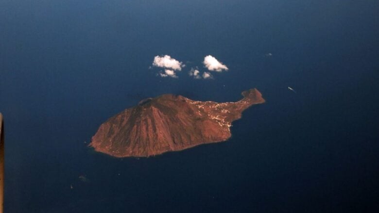 Alla scoperta di Filicudi, l’isola più autentica e selvaggia delle Eolie
