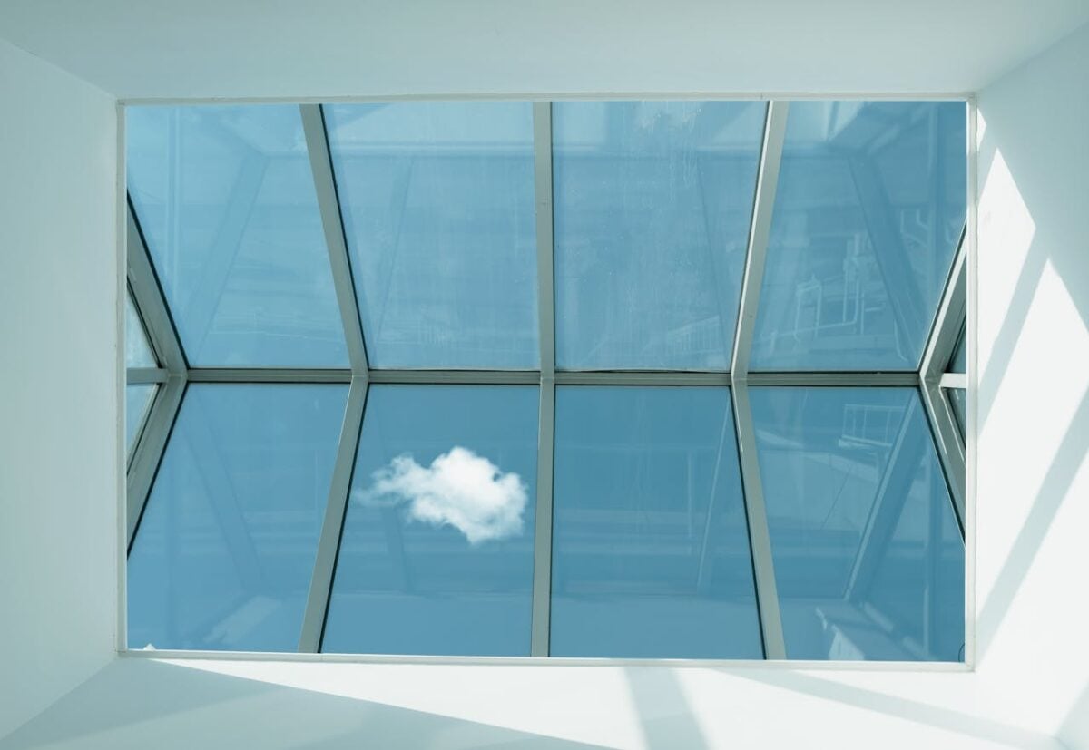 Hai una casa con soffitti alti? Gli architetti svelano come sfruttarli al meglio Hai una casa con soffitti alti? Gli architetti svelano come sfruttarli al meglio