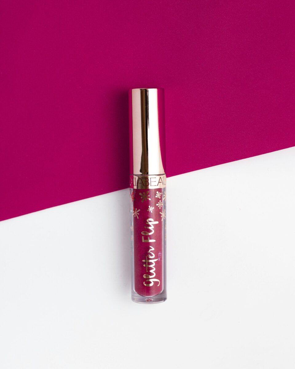 Rossetto fucsia: il colore dell’estate che illumina ogni incarnato (basta scegliere la tonalità giusta)!