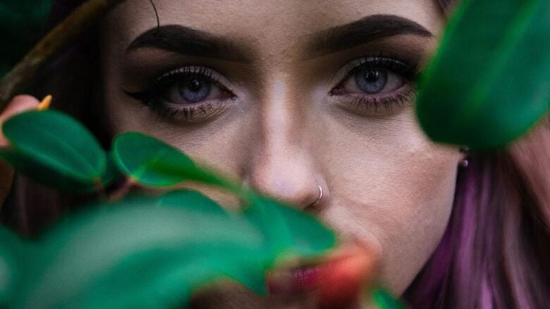 Matita viola: Un passepartout per il make up occhi
