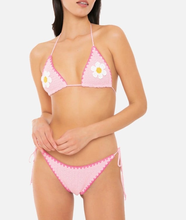 I Costumi crochet si confermano un must have dell’Estate 2025
