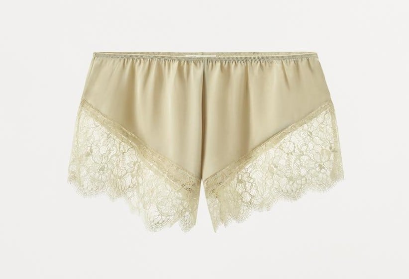Per look romantici e femminili, puntate sugli Shorts in pizzo e satin