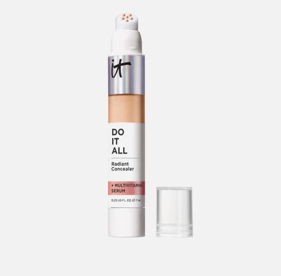 Correttore occhi con formula skincare: make up e trattamento in un solo gesto