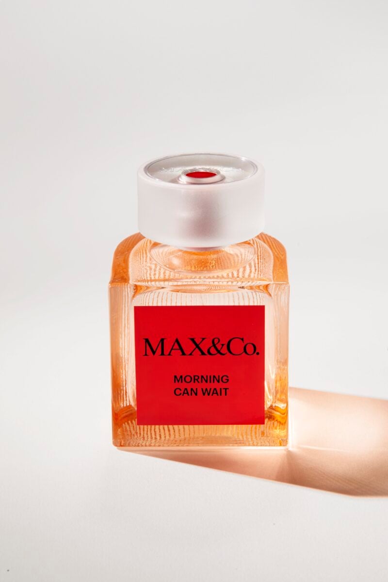 Max&Co. lancia la sua prima collezione di profumi: tre Eau de Parfum che rivoluzionano il concetto di femminilità contemporanea Max&Co. lancia la sua prima collezione di profumi: tre Eau de Parfum che rivoluzionano il concetto di femminilità contemporanea