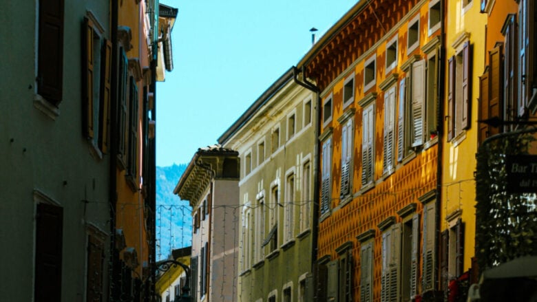 Questo borgo della Liguria è la destinazione perfetta per un weekend di Autunno indimenticabile