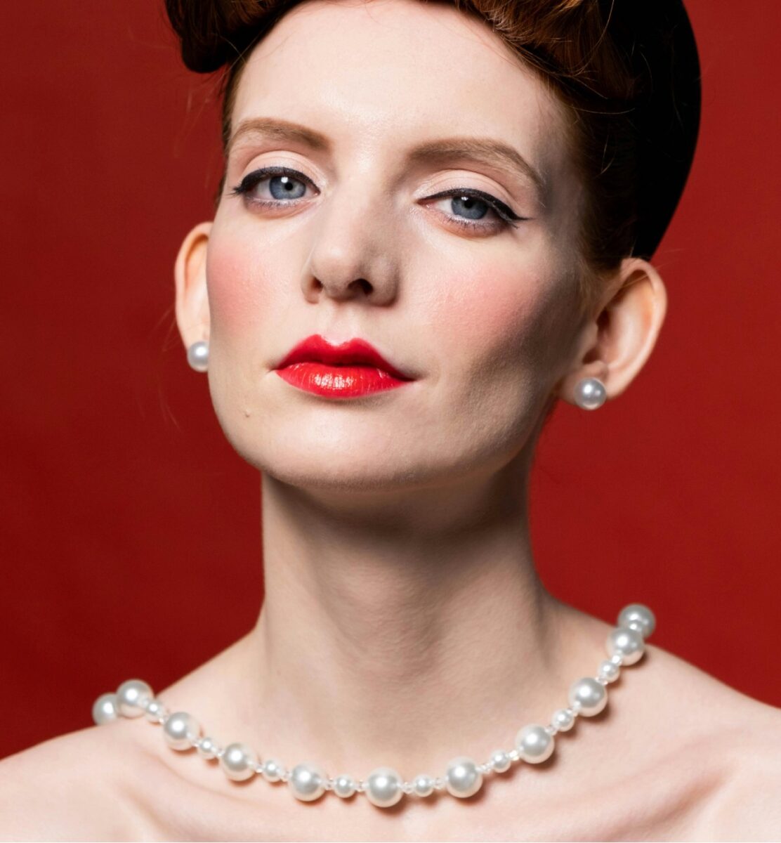 Come scegliere il Rossetto (rosso) giusto in base ai gioielli…