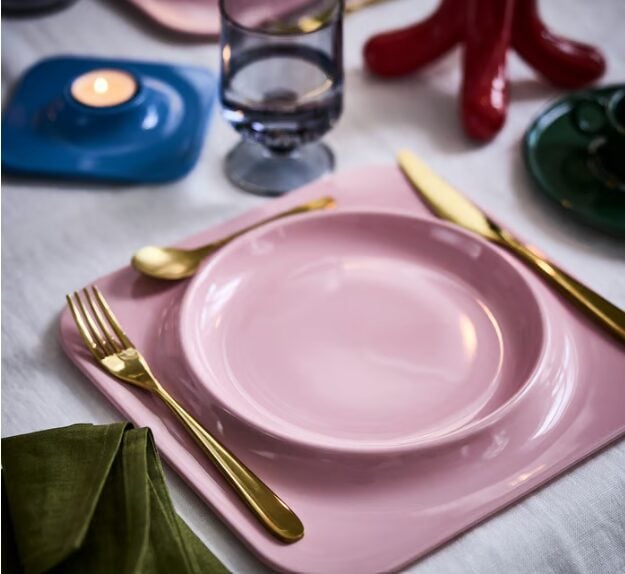 IKEA x Gustaf Westman: una collezione POP che veste la Tavola delle Feste con colore e stile IKEA x Gustaf Westman: una collezione POP che veste la Tavola delle Feste con colore e stile