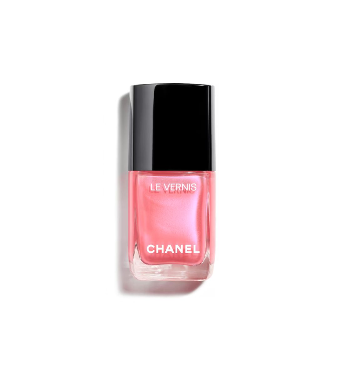 Glass French Nails: la manicure che brilla come il vetro fa tendenza!