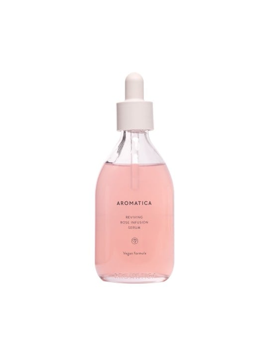 Acqua di rose: i benefici e i prodotti da provare per un pelle fresca e luminosa Acqua di rose: i benefici e i prodotti da provare per un pelle fresca e luminosa