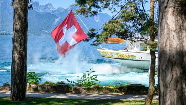 È Bönigen il villaggio più suggestivo della Svizzera: tappa fissa in Autunno!