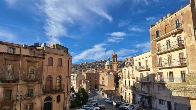 Viaggio autunnale a Caltagirone, un Patrimonio Unesco siciliano da scoprire…