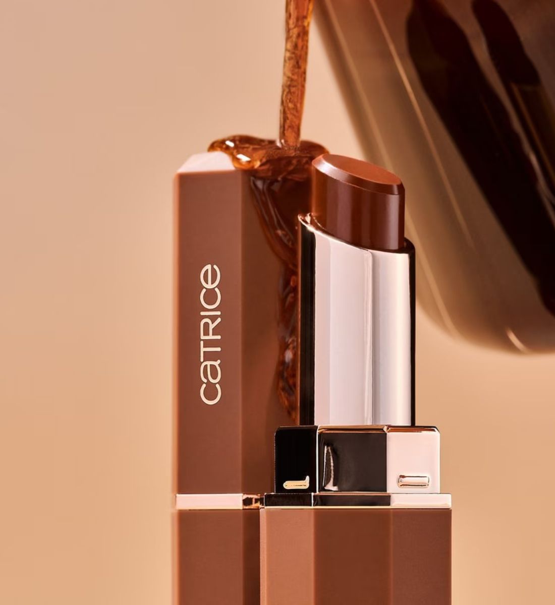 Labbra cioccolato: lipgloss e rossetti must-have per l’autunno 2025