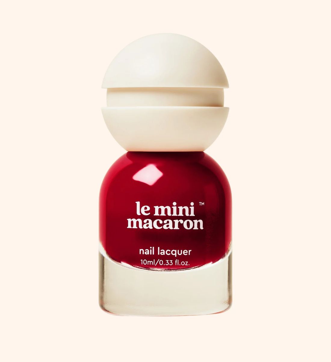 Manicure rosso scuro, la tendenza più elegante dell’autunno 2025 Manicure rosso scuro, la tendenza più elegante dell’autunno 2025