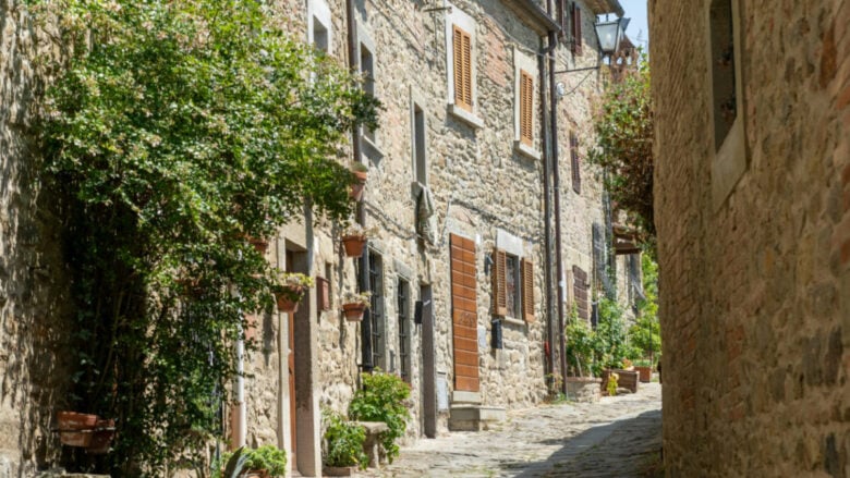 Questo borgo delle Marche è una bellissima terrazza panoramica