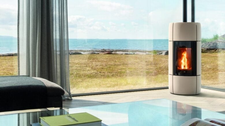 MCZ svela la nuova collezione 2025 di stufe a pellet, per un inverno all’insegna dell’efficienza e del design
