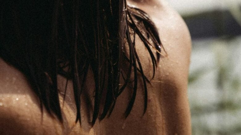 Capelli grassi e idratazione: come scegliere il balsamo giusto