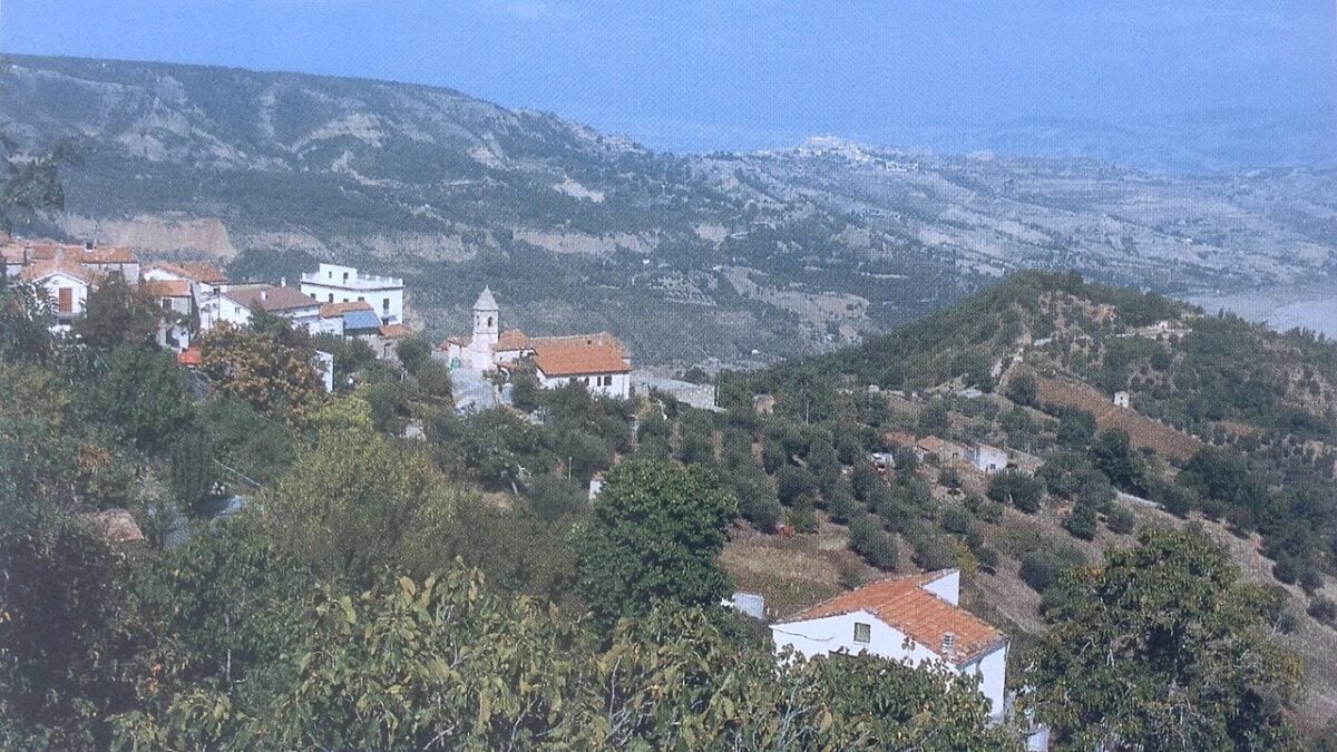 Questo borgo piccolissimo in Basilicata è la meta perfetta per un weekend di totale tranquillità