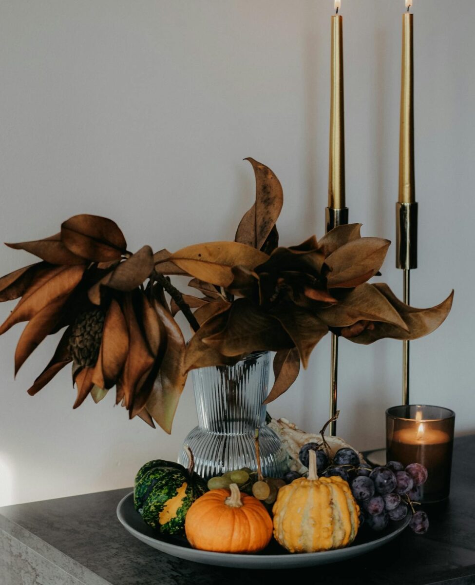 La Tavola Autunnale: idee creative per una mise en place di chic e naturale La Tavola Autunnale: idee creative per una mise en place di chic e naturale