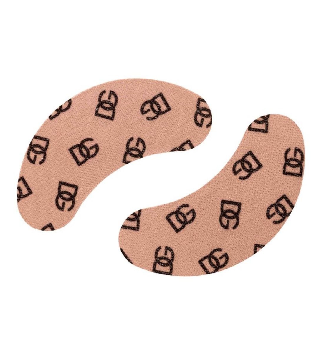 Tutti pazzi per i patch occhi: ora anche in versione griffata! Tutti pazzi per i patch occhi: ora anche in versione griffata!