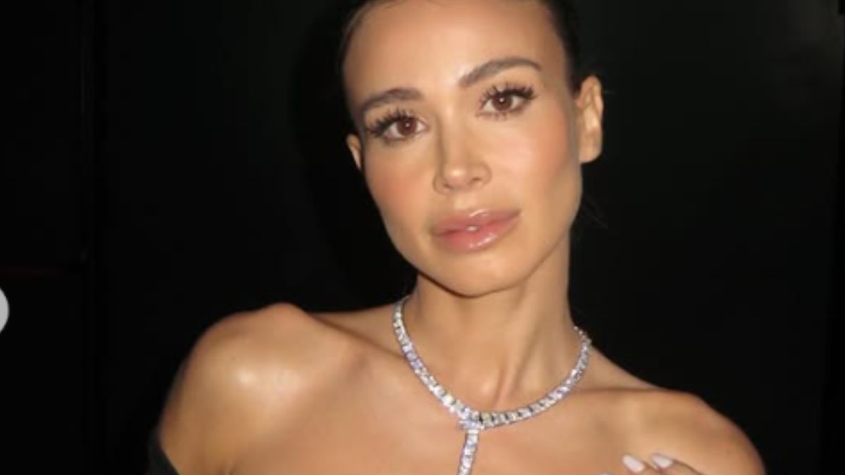 Diletta Leotta, in versione elegantissima con l’abito lungo da cerimonia FOTO Diletta Leotta, in versione elegantissima con l’abito lungo da cerimonia FOTO