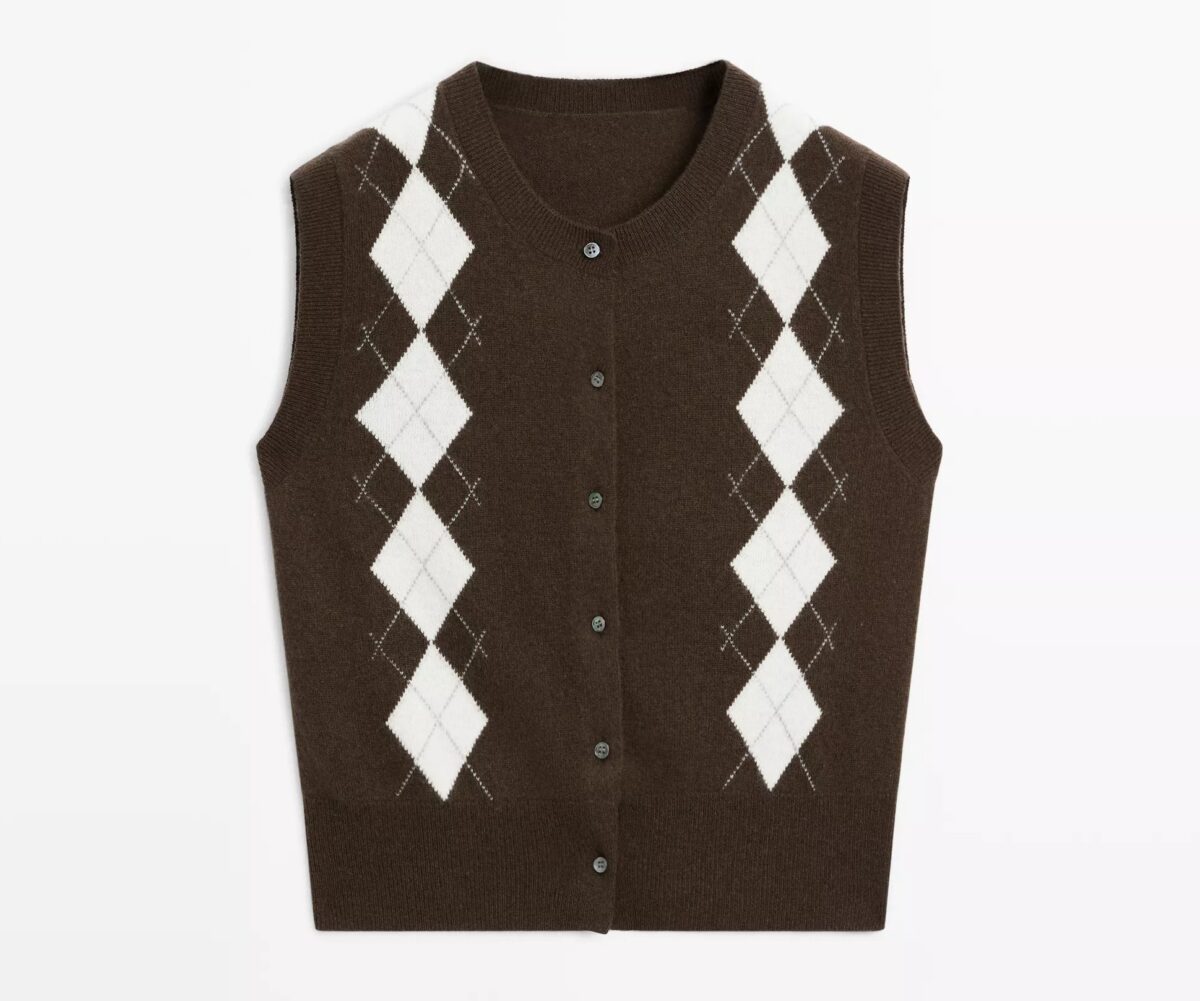 Gilet in maglia, il capo in cima alle tendenze autunnali Gilet in maglia, il capo in cima alle tendenze autunnali