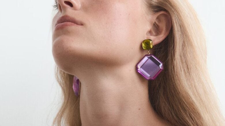 Gli Orecchini colorati pronti ad illuminare i look autunnali sono questi!