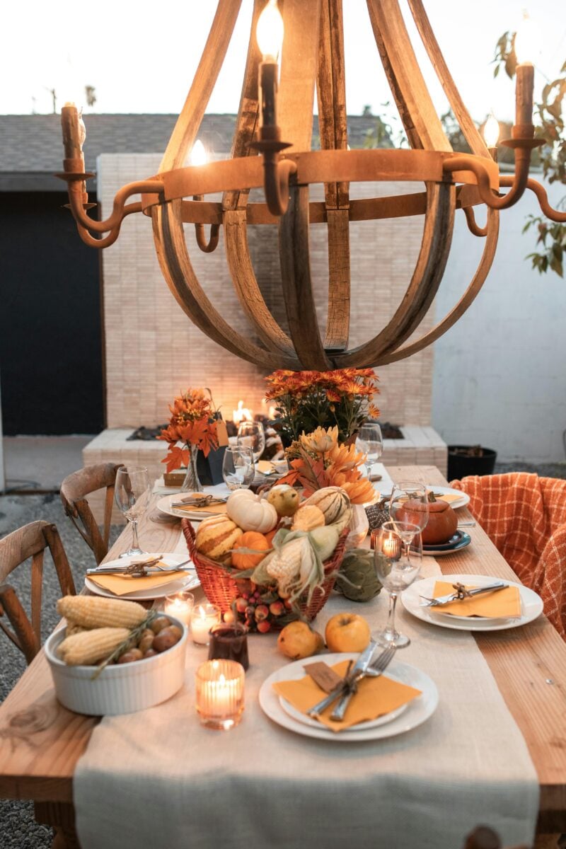 La Tavola Autunnale: idee creative per una mise en place di chic e naturale La Tavola Autunnale: idee creative per una mise en place di chic e naturale