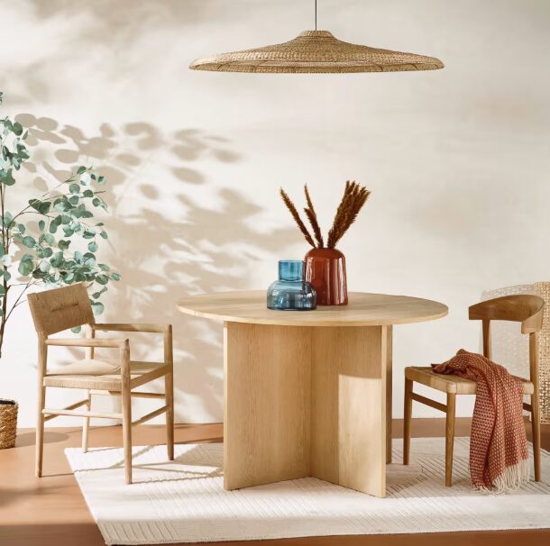 Il Tavolo Maisons du Monde che sembra di lusso ma costa solo 100 euro: imperdibile! Il Tavolo Maisons du Monde che sembra di lusso ma costa solo 100 euro: imperdibile!