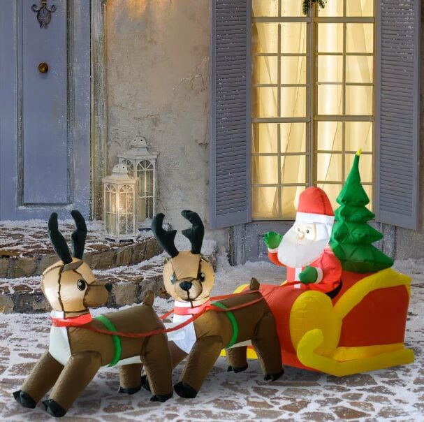 Sogni un giardino magico come nei film di Natale? Scopri gli addobbi Maisons du Monde e resterai a bocca aperta!