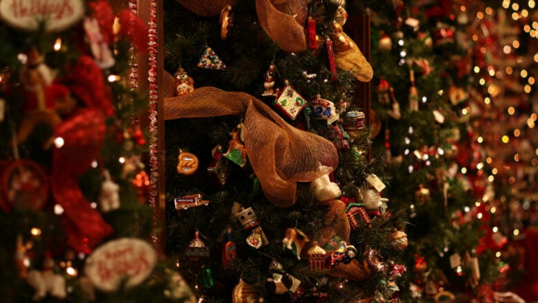 Il Natale nel Borgo di Bard è pura magia, tra mercatini e un bellissimo gioco di luci