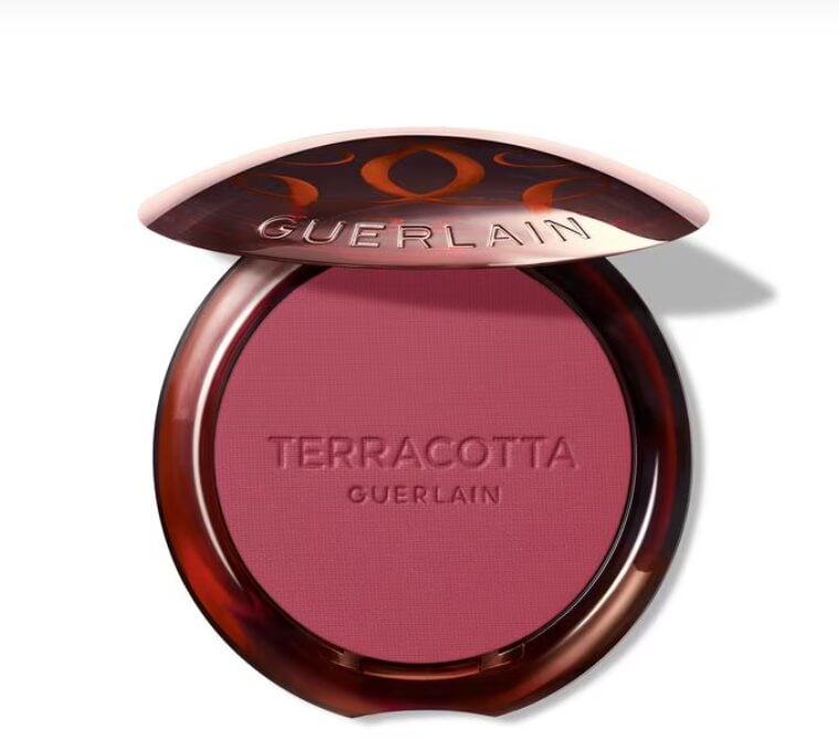 Trucco invernale facile e veloce: il make up perfetto per le giornate di lavoro Trucco invernale facile e veloce: il make up perfetto per le giornate di lavoro