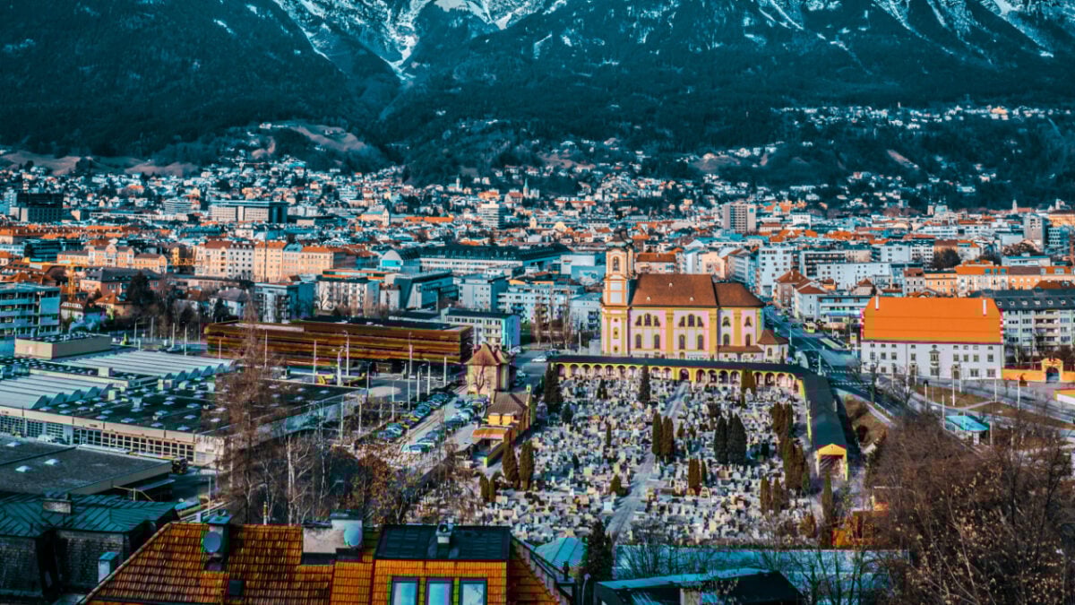 Innsbruck sotto le luci del Natale: un viaggio tra mercatini e magia