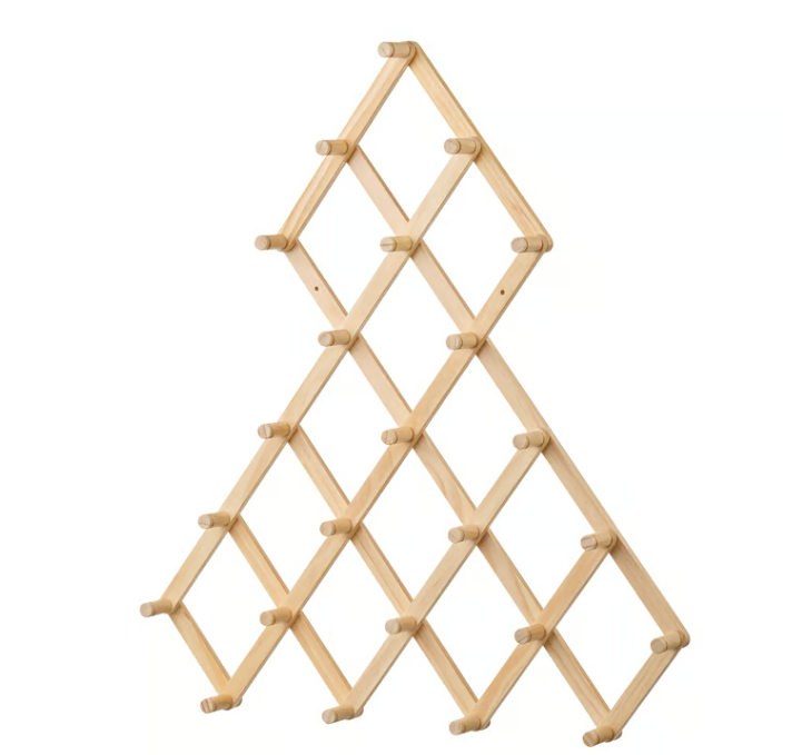 Non solo a Natale: l’albero IKEA che decora la casa in ogni stagione