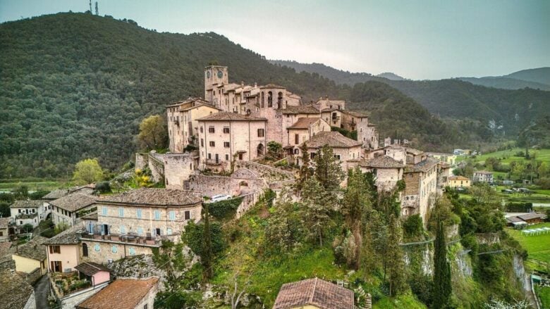 Uno dei borghi più belli d’Italia, una bellezza umbra da scoprire adesso
