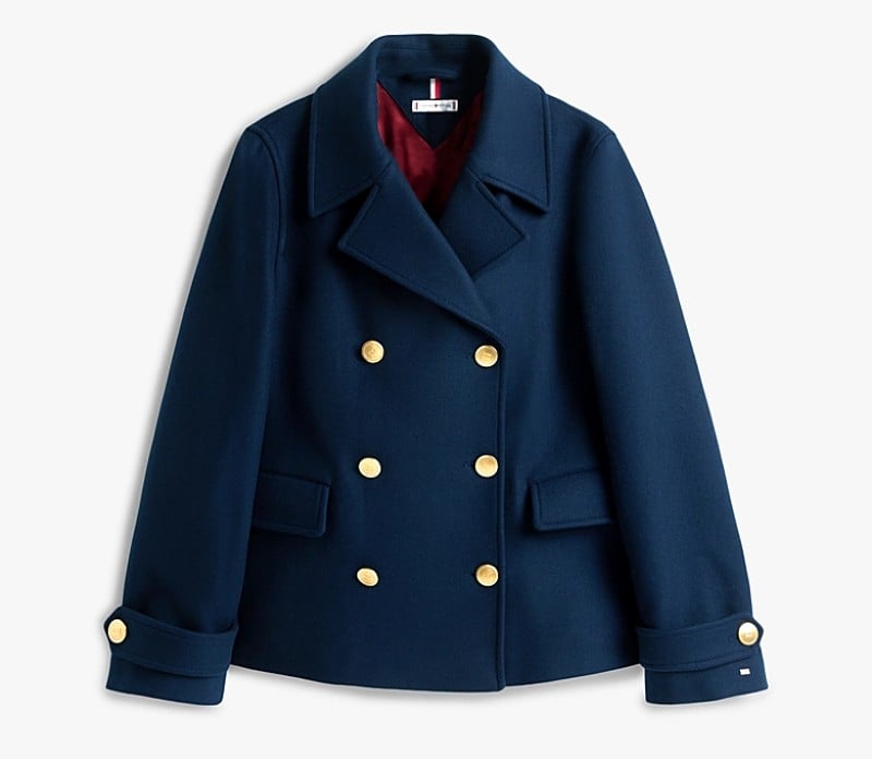 Elegante e versatile, il Caban è un pezzo statement da avere quest’Inverno