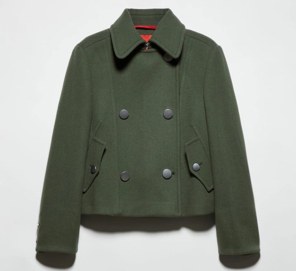 Elegante e versatile, il Caban è un pezzo statement da avere quest’Inverno