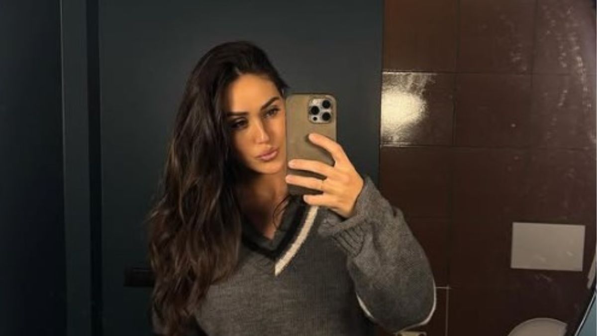 Cecilia Rodriguez sfoggia il completo due pezzi must di stagione: da copiare subito!