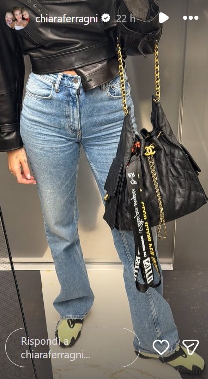 Chiara Ferragni rilancia un trend dei primi anni 2000 che (di sicuro) sarà il nuovo must have dell’autunno! Chiara Ferragni rilancia un trend dei primi anni 2000 che (di sicuro) sarà il nuovo must have dell’autunno!