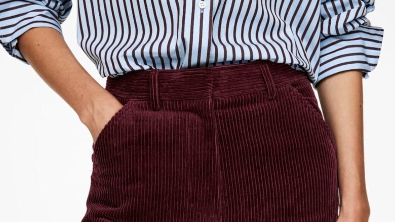 Eleganti e versatili, i Pantaloni in velluto a coste sono un pezzo statement da avere subito!
