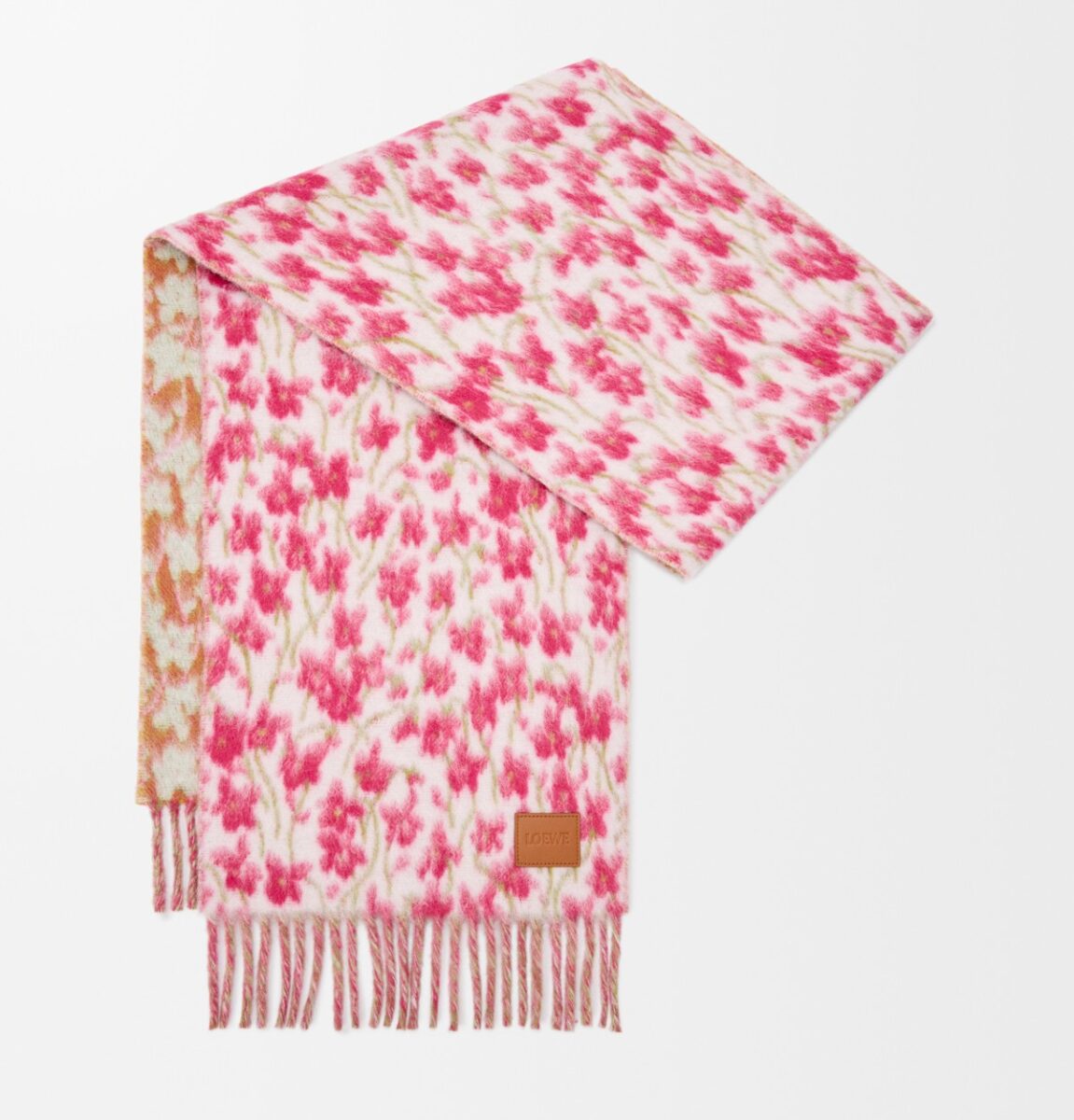 La Sciarpa è (sempre) un must have invernale irrinunciabile! Ecco i modelli di tendenza… La Sciarpa è (sempre) un must have invernale irrinunciabile! Ecco i modelli di tendenza…