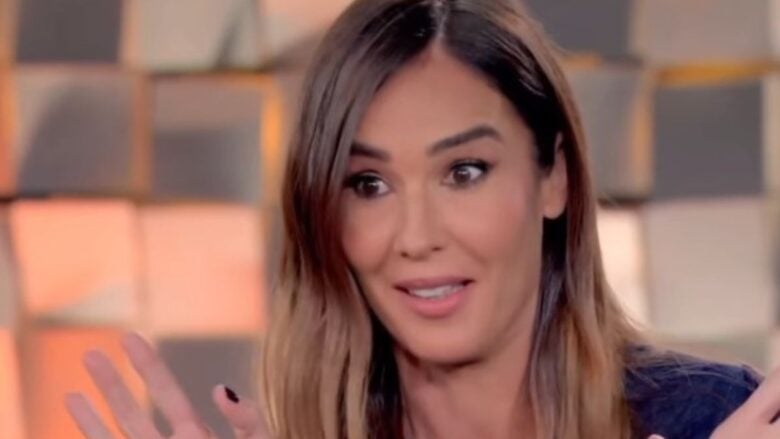 Silvia Toffanin incanta tutti a Verissimo con l’abito di super tendenza per questa stagione: scoprilo qui!