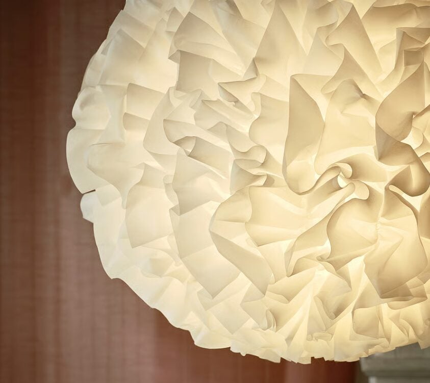 Pantone 2026 Cloud Dancer: come arredare la casa con il nuovo bianco naturale che illumina gli interni Pantone 2026 Cloud Dancer: come arredare la casa con il nuovo bianco naturale che illumina gli interni